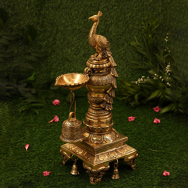 vilakku-lamps