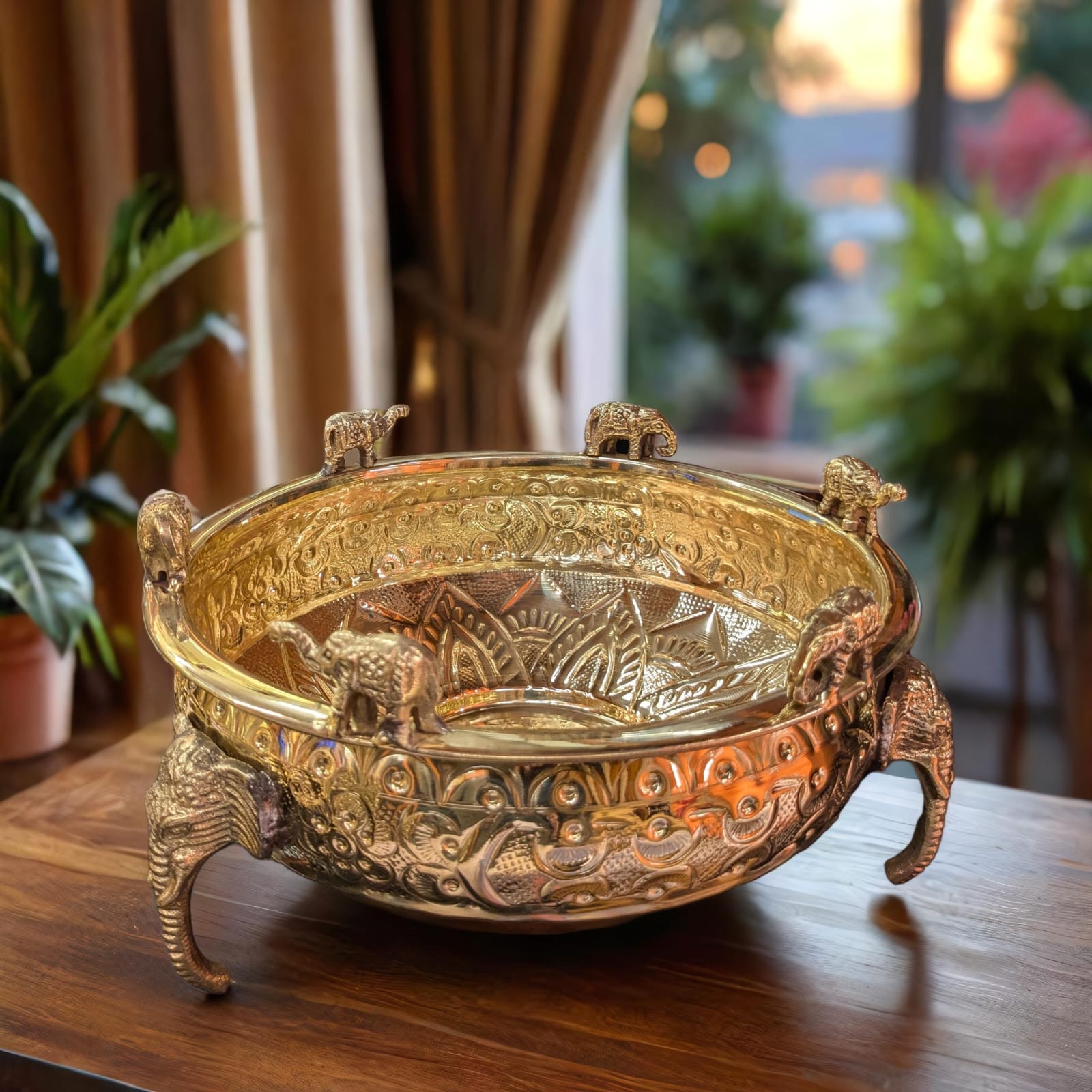 Uruli & Bowls Brass