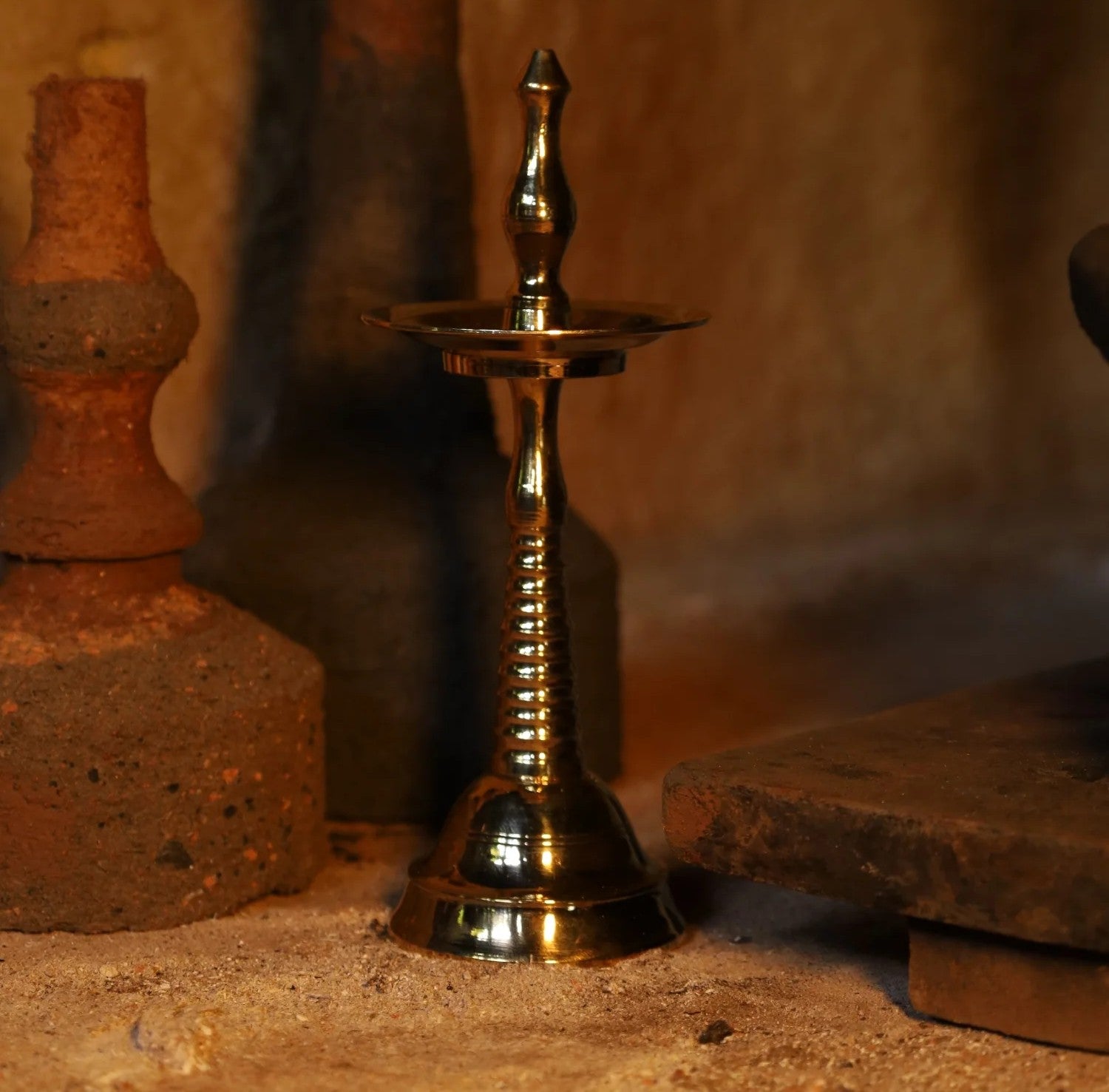 Brass Nilavilakku (Traditional Lamp)