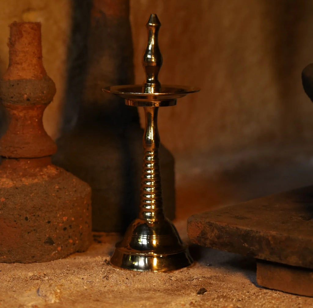 Brass Nilavilakku (Traditional Lamp)